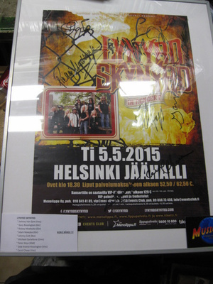 LYNYRD SKYNYRD KIERTUEJULISTE KOKO BÄNDIN NIMMAREILLA !