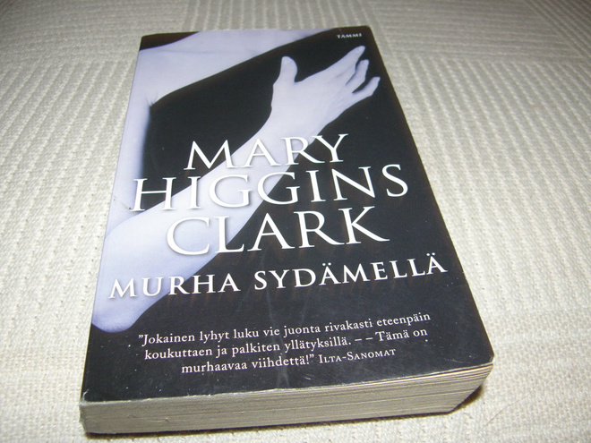 Mary Higgins Clark Murha sydämellä -pok