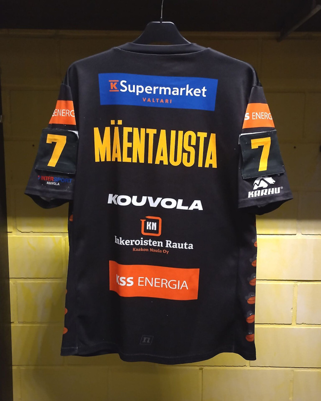 KPL Tommi Mäentausta Game Worn kotipelipaita