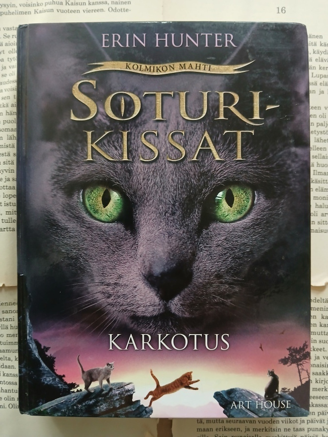 Erin Hunter - Karkotus (sid.)