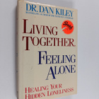 Living together, Feeling alone : Healing your hidden lone... - pikkukuva 1