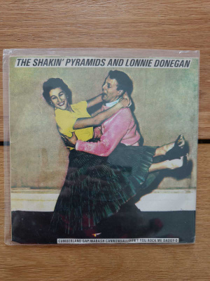 AUCTION - THE SHAKIN' PYRAMIDS AND LONNIE DONEGAN EP