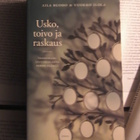 Ruoho, Ilola - Usko, toivo ja raskaus (pokkari) - pikkukuva 3
