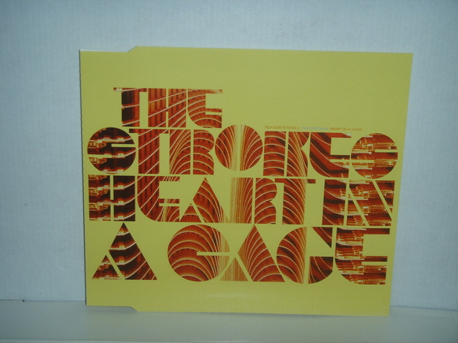 The Strokes CDEP Heart In A Gage + 3 *UPEA KUNTO