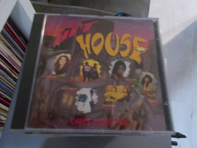 CD HIT HOUSE