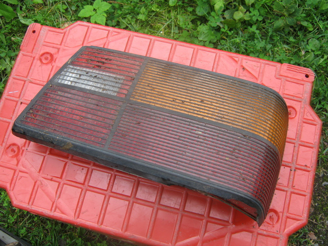 Ford Orion oikea takavalo
