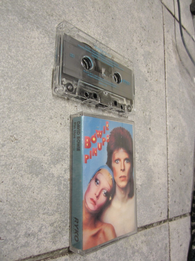 DAVID BOWIE - Pin Ups : hyväk c-kasetti
