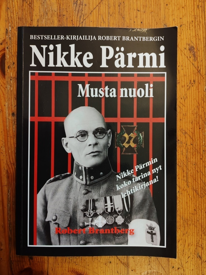 Nikke Pärmi - Musta nuoli