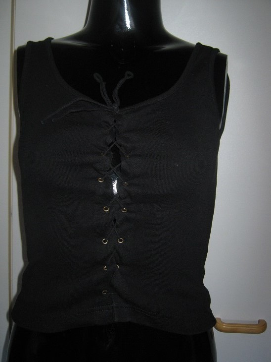 H&M; nyöritoppi