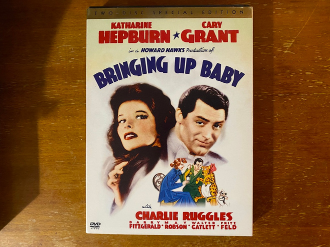 Bringing Up Baby - Hätä ei tunne lakia