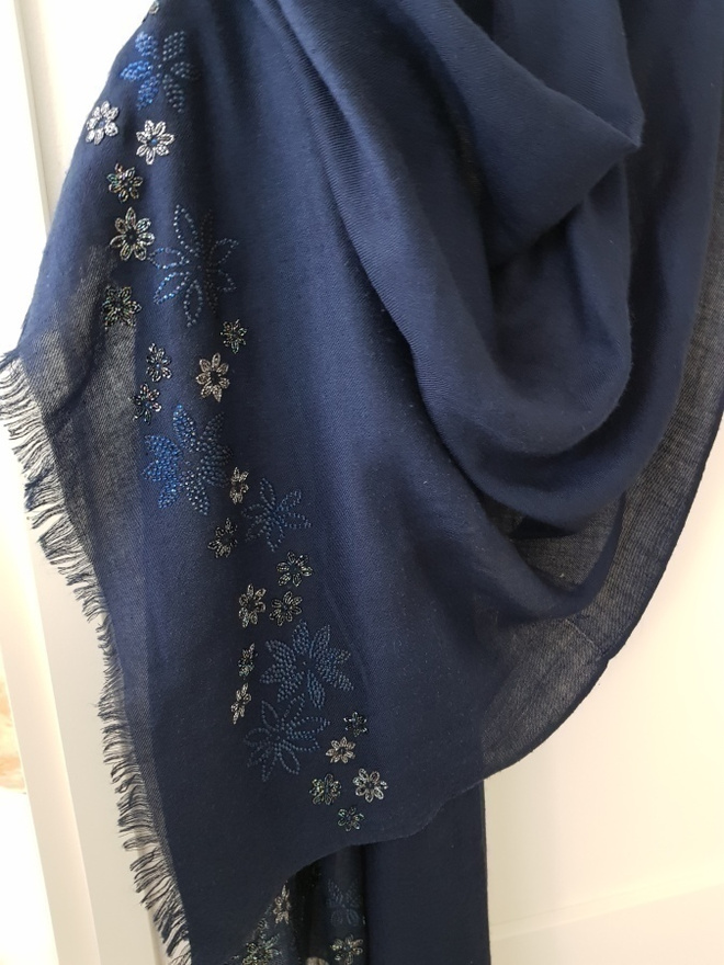 Sininen Hartiahuivi/ Kashmir-silkkihuivi / Cashmere -huivi