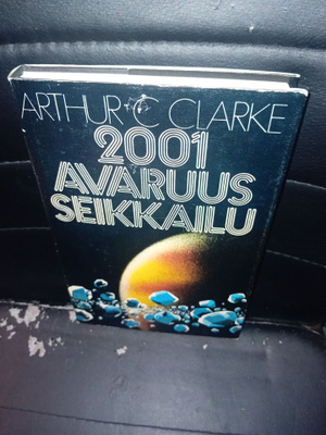 Arthur C. Clarke : 2001 Avaruusseikkailu ( SIS POSTIKULU )