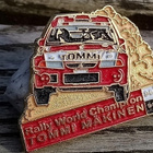 Rally Tommi Mäkinen pinssi 90 luvulta, Halkaisija - 27mm. - pikkukuva 1