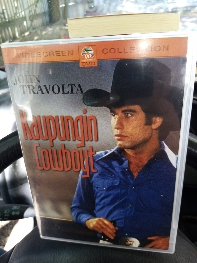 DVD KAUPUNGIN COWBOYT ( SIS POSTIKULU  )
