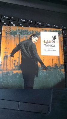 LAURI TÄHKÄ: Syyskuun kyy CDS (Sis.postikulut)