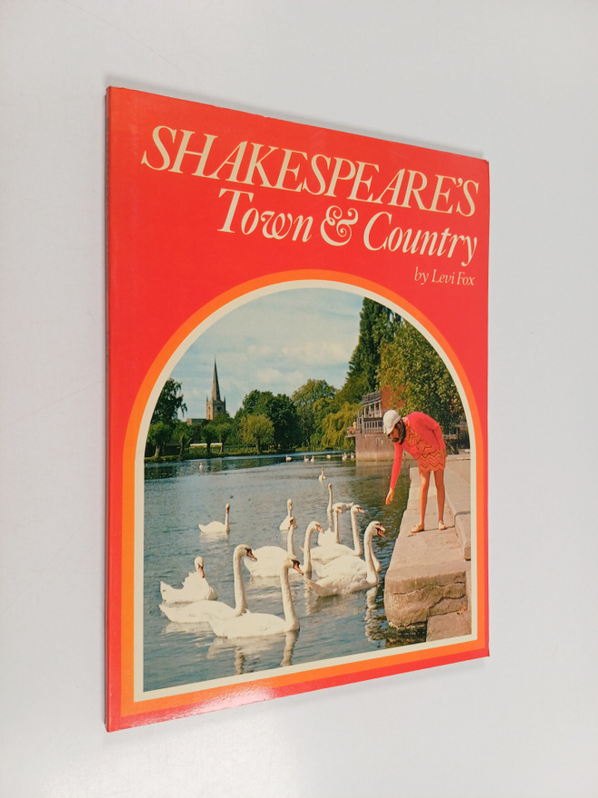 Levi Fox : Shakespeare's Town and Country