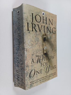 John Irving : Widow for one year