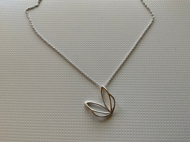 Ihana kaulakoru, Neitoperho, design Arnimaa UUSI