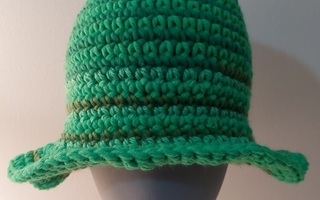 Alina´s Handmade käsin virkattu hattu vihreä