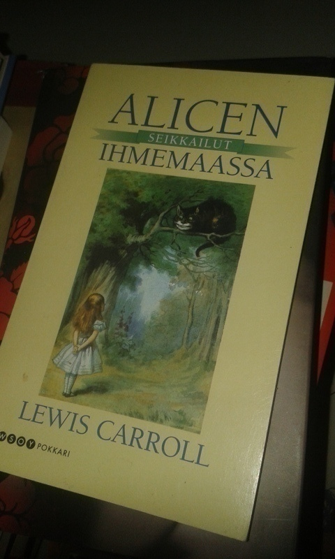 Lewis Carol Alicen seikkailut ihmemaassa