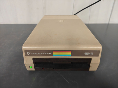 Commodore  64  levyasema.