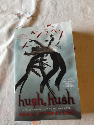 becca fitzpatrick hush hush