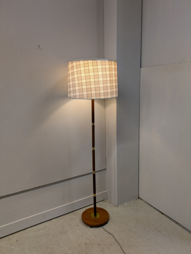Retro teak lattiavalaisin 60-luku