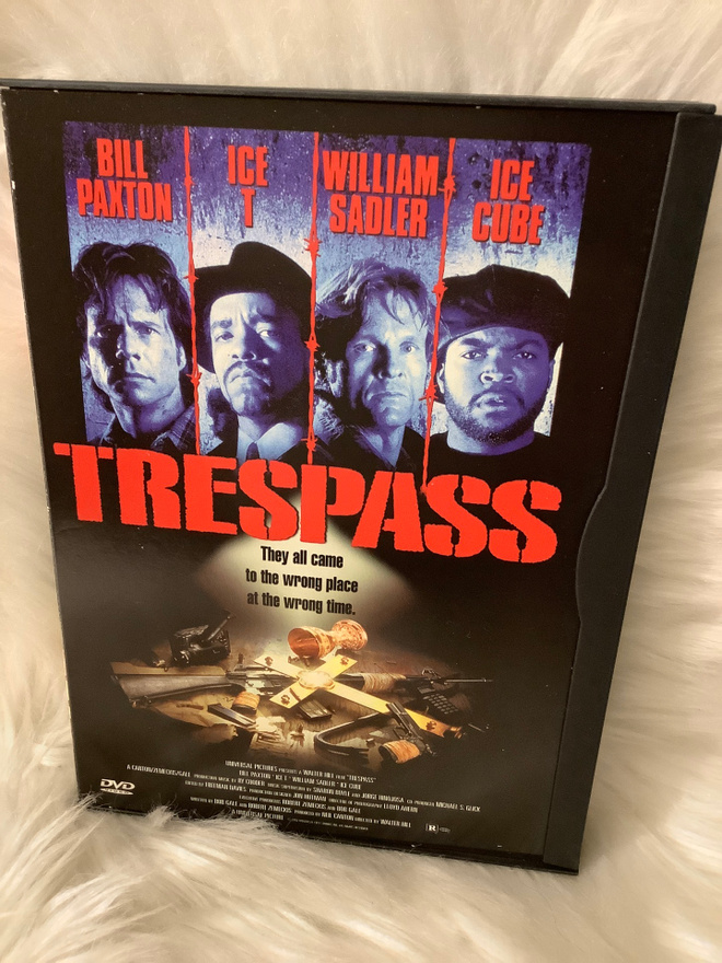 TRESPASS (Tunkeutujat)