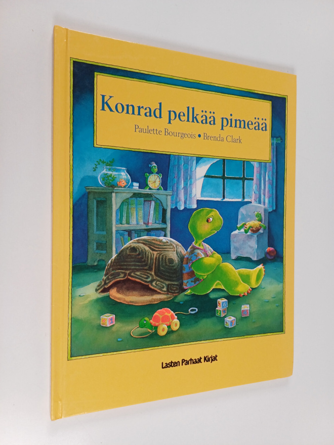 Paulette Bourgeois : Konrad pelkää pimeää