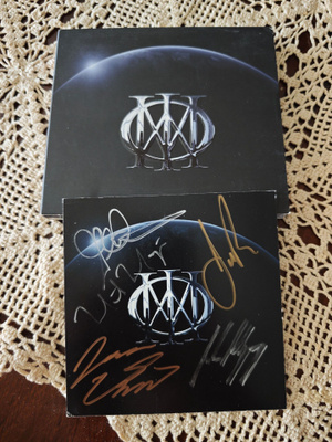 Dream Theater CD bändin nimmarit uudenveroinen