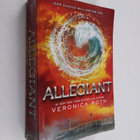 Veronica Roth : Allegiant - pikkukuva 1