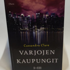 Varjojen kaupungit I-III - pikkukuva 1