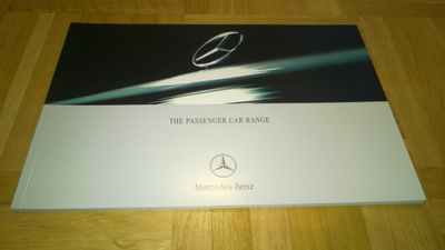 Esite Mercedes-Benz henkilöautomallisto 2001. Mallisto