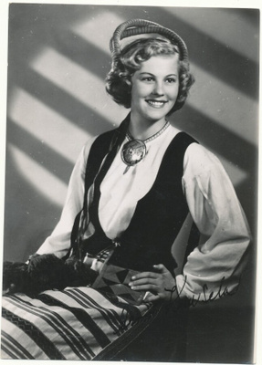 ARMI KUUSELA - Miss Universum 1952