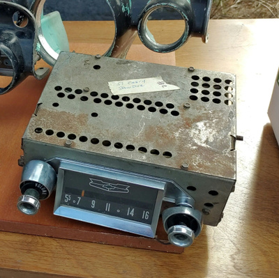 Chevrolet ainakin 1957 AM radio