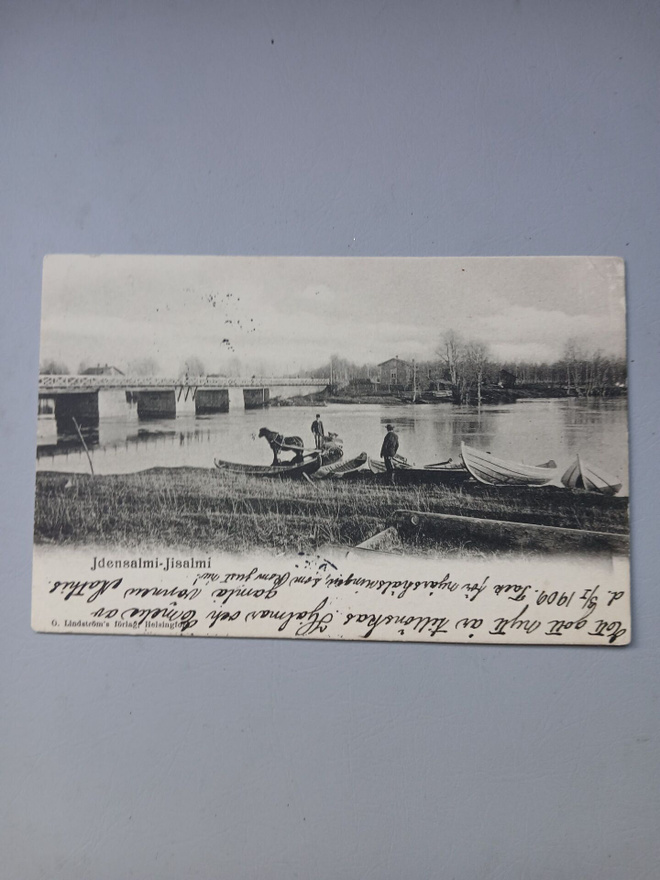 Iisalmi, silta, veneitä rannassa v.1909