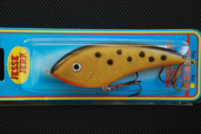 JESSE JERK 12cm, 80g Väri: 08