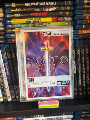 Toto on stage (2002)