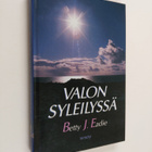 Betty J. Eadie : Valon syleilyssä - pikkukuva 1