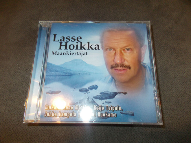 CD LASSE HOIKKA ** MAANKIERTÄJÄT **