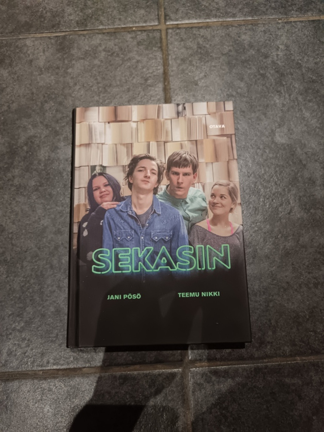 Jani Pösö ja Teemu Nikki: Sekaisin kirja