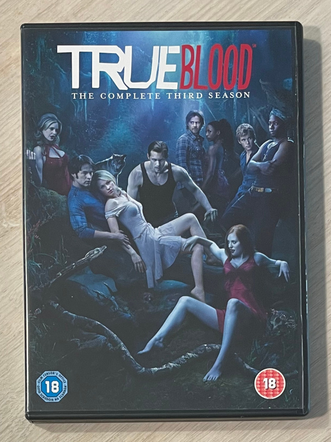 TRUE BLOOD: Kausi 3 (2010) 5DVD