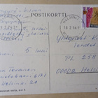 Kolttaleidi perinneasussa korjaamassa peskiä, mv pk, p. 1974 - pikkukuva 2
