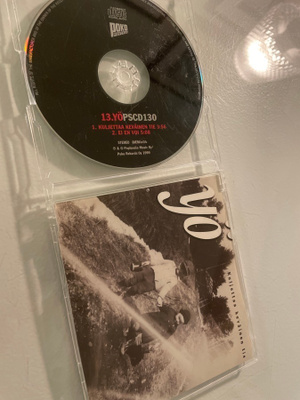 Yö / kuljettaa keväinen tie CDS single