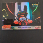 Rescuing Pikachu rainbow foil Pokemon Topps - pikkukuva 1