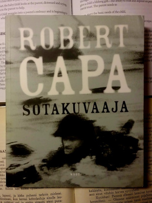 Robert Capa: sotakuvaaja (nid.)