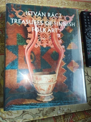 Treasures of Finnish Folk Art , great condition !