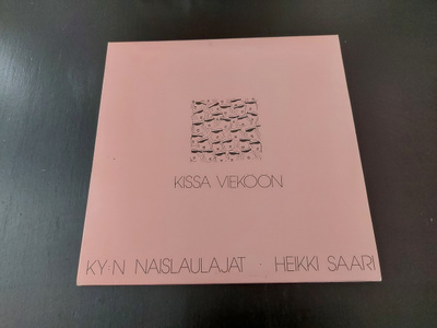KISSA VIEKÖÖN - KY:N NAISLAULAJAT - HEIKKI SAARI .LP