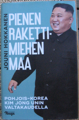 Jouni Hokkanen: Pienen rakettimiehen maa, Johnny Kniga 2023.