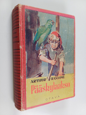 Arthur Ransome : Pääskylaakso : pääskyjen ja amatsonien s...